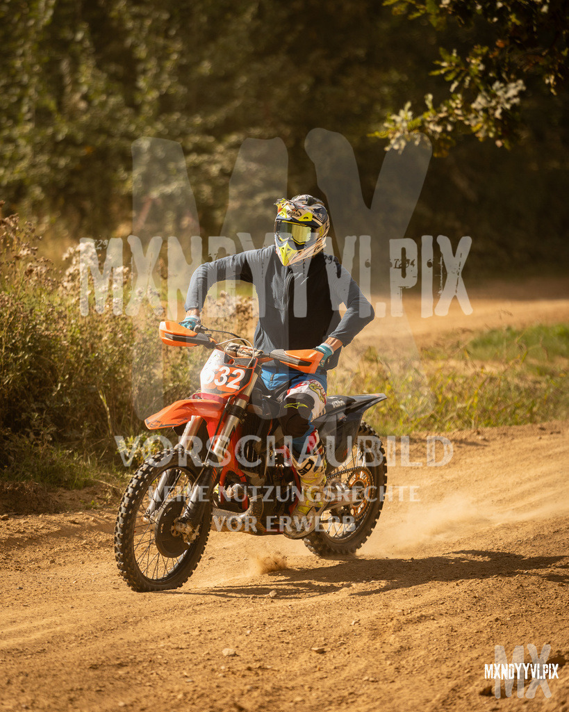 866A2571 | mxndyyvipix