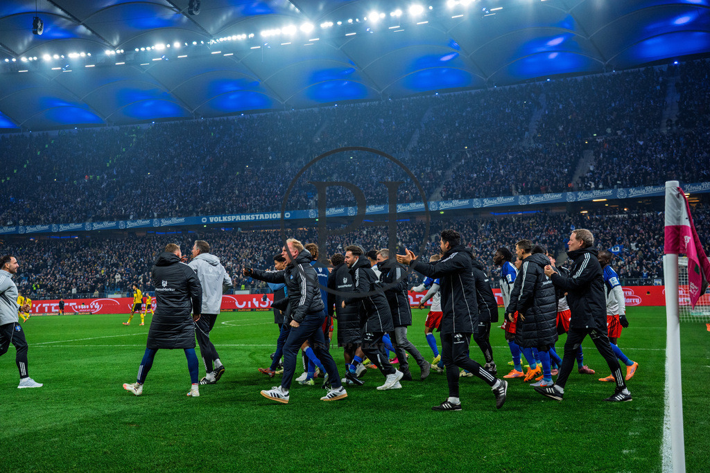 Spieltag 10 HSV - Dortmund_SC-06 | Philipp-Heist - Realisiert mit Pictrs.com