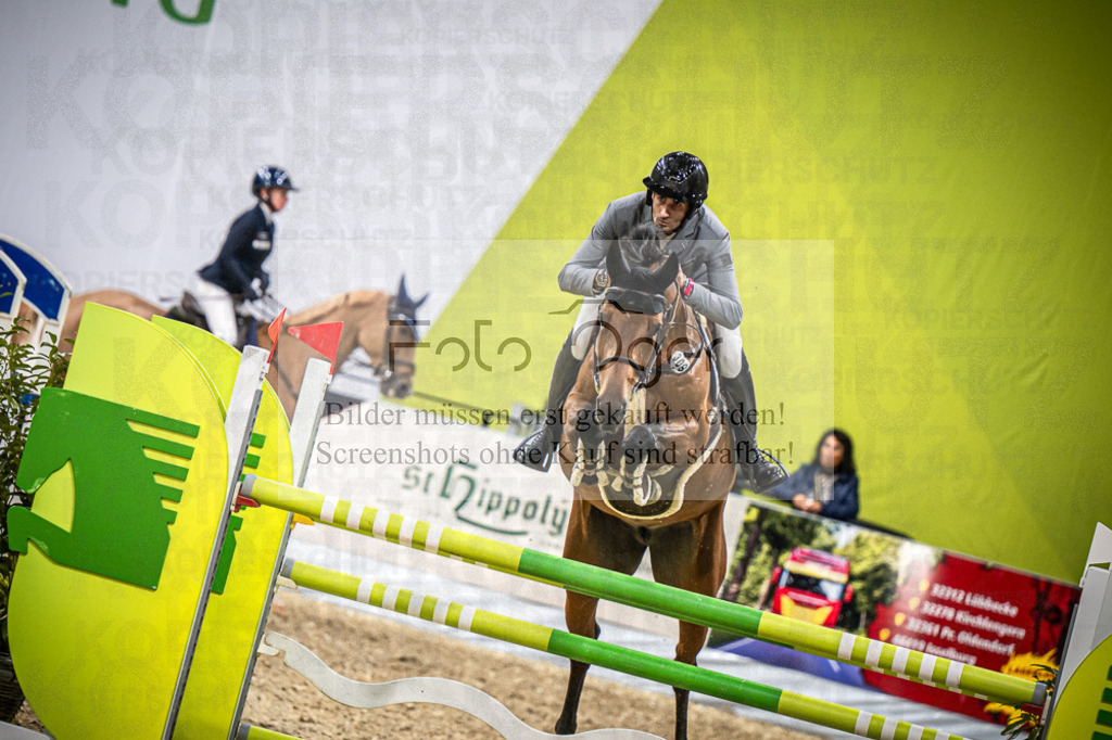 DOS_1761 | Entdecke hochwertige Reitturnierfotos von Foto Oger. Professionell, emotional und authentisch – jetzt Lieblingsmomente im Shop bestellen.Deutschlandweite Turnierfotografie. - Realisiert mit Pictrs.com