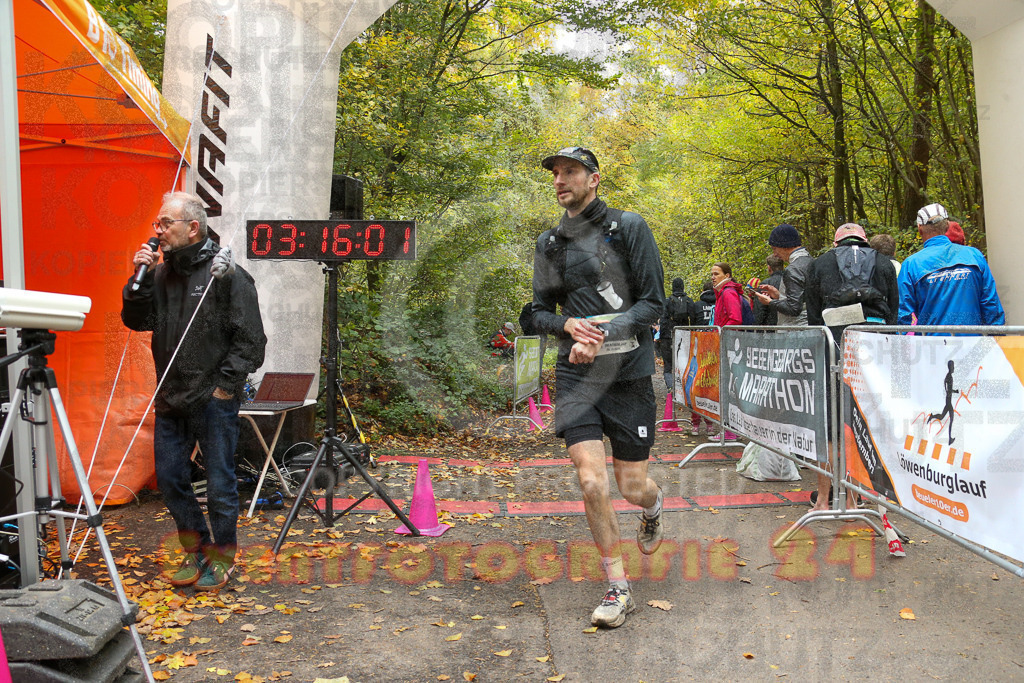 251026_1317_EX1_3124 | Sportfotografie im Rhein-Sieg Kreis, Köln, Bonn, NRW, Rheinland Pfalz, Hessen, etc. Unser Tätigkeitsfeld umfasst den Laufsport vom Volkslauf über den Marathon, Duathlon, Triathon bis zum Ultralauf wie Kölnpfad Ultra oder Schindertrail.