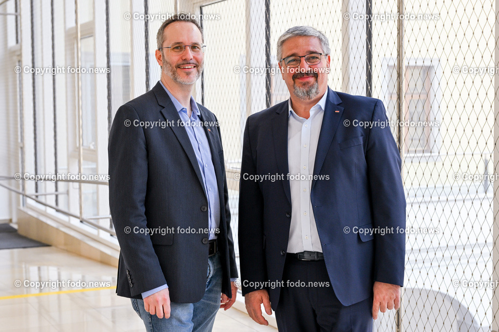 Pressekonferenz ÖGB Oberösterreich_ Leistungsbericht 2022_ 28.03.2023-14 | 28.03.2023, Presseclub Linz, AUT, Pressekonferenz OeGB Oberoesterreich, OeGB OOe Leistungsbericht 2022, im Bild Stefan Guggenberger (OeGB-Landessekretaer), Andreas Stangl (Praesident der Arbeiterkammer Ooe, OeGB-Landesvorsitzender)