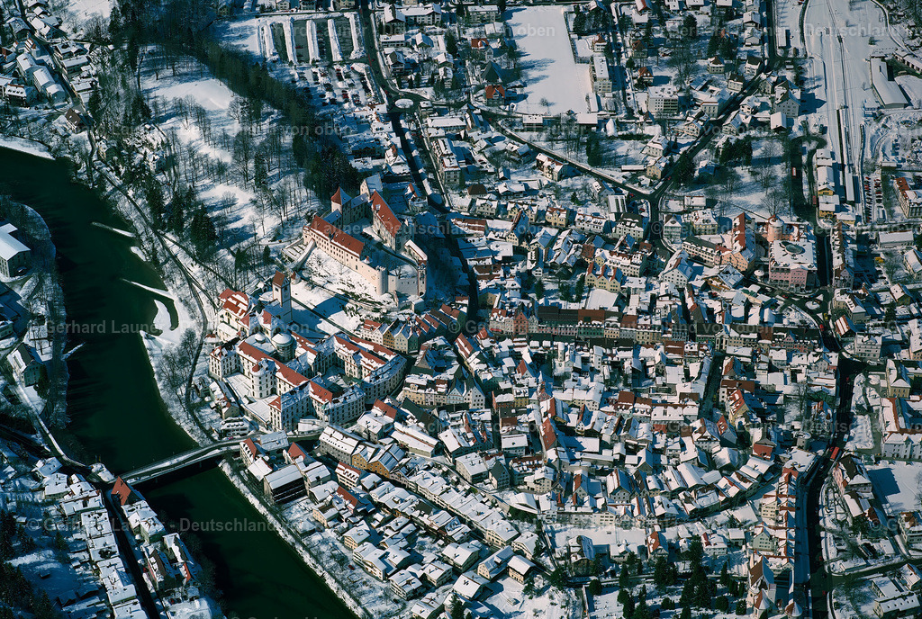 9101464 | Online-Shop für Luftbilder aus Deutschland. Seit über 45 Jahren baut Gerhard Launer das Luftbildarchiv mit unterschiedlichsten Themen stetig weiter aus.