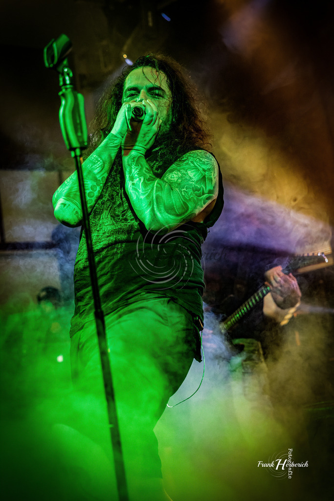 Justice Daudenwinden | Frank Herberich Fotografie, Frank Herberich, Fotografie, Hochzeit, Portrait, St. Peter Ording, Ording, Westerhever, Nordsee, Frank Fotografie, Hardheim,  Odenwald,Walldürn, Band,Eventfotografie - Realisiert mit Pictrs.com