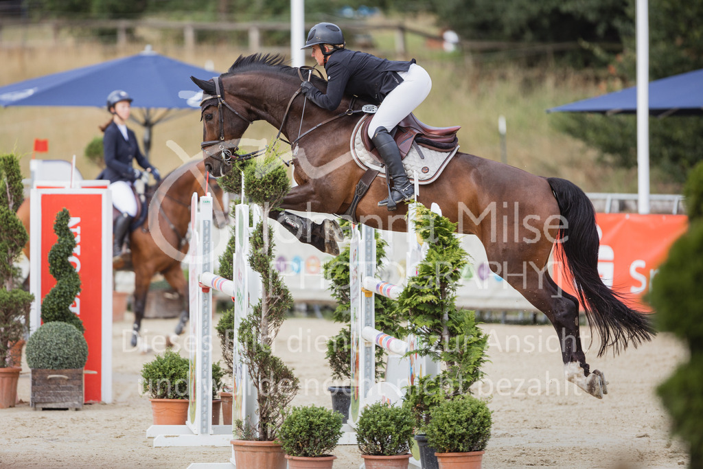 220731_BHO_BT_M1-Spr-101 | Deine schönsten Turniermomente als professionelle Fotos! Entdecke hochwertige Pferdesport-Fotografie im Online-Shop. Jetzt Fotos finden & bestellen!