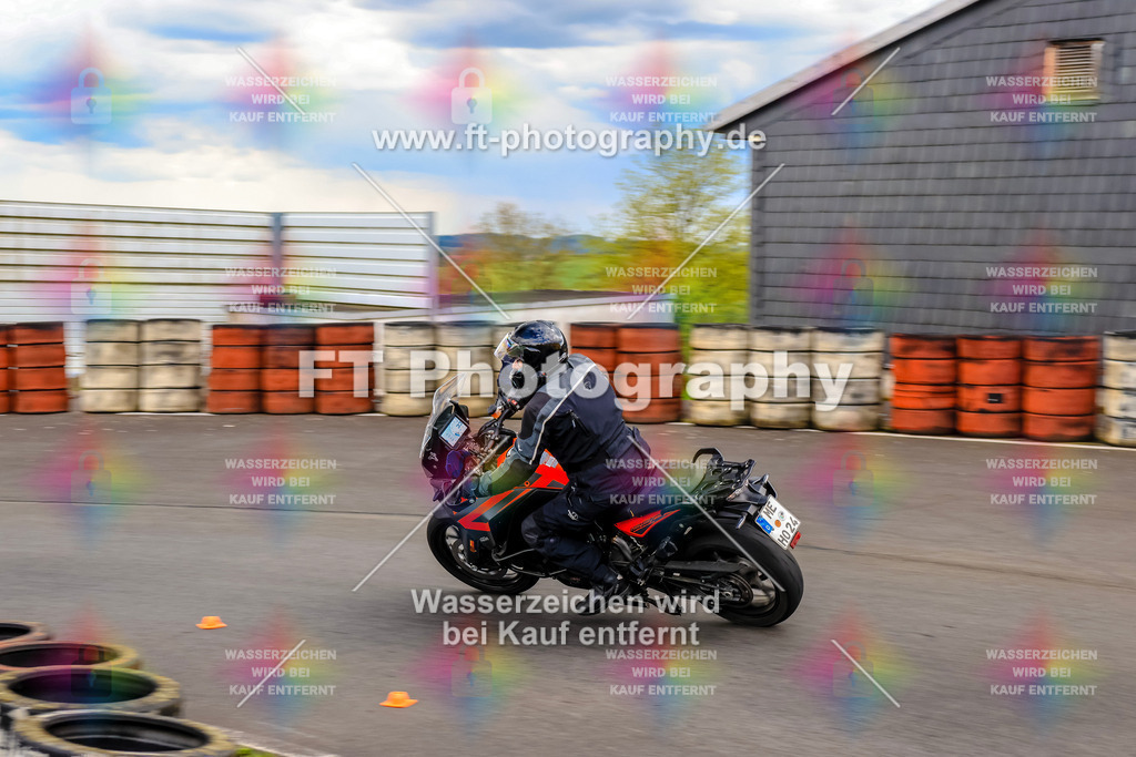 _OTO4100 | Hier findet Ihr Bilder von Touristenfahrten auf der Nürburgring Nordschleife oder von anderen Veranstaltungen die ich besucht habe. Viel Spass beim Durch Schauen 