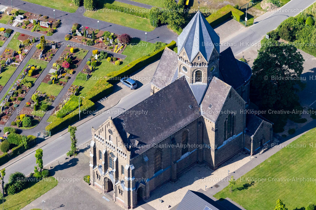 Luftbild Kerken-Stenden-4866 | Luftbildfotografie Kirchengebäude "St.Thomas Stenden"an der Straße Mühlenweg, Alter Kirchweg in Kerken im Bundesland Nordrhein-Westfalen, Deutschlan - Realisiert mit Pictrs.com