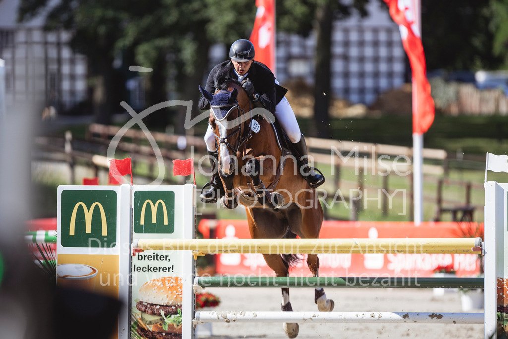 240714_BHO_M2-Spr-1-222 | Deine schönsten Turniermomente als professionelle Fotos! Entdecke hochwertige Pferdesport-Fotografie im Online-Shop. Jetzt Fotos finden & bestellen!