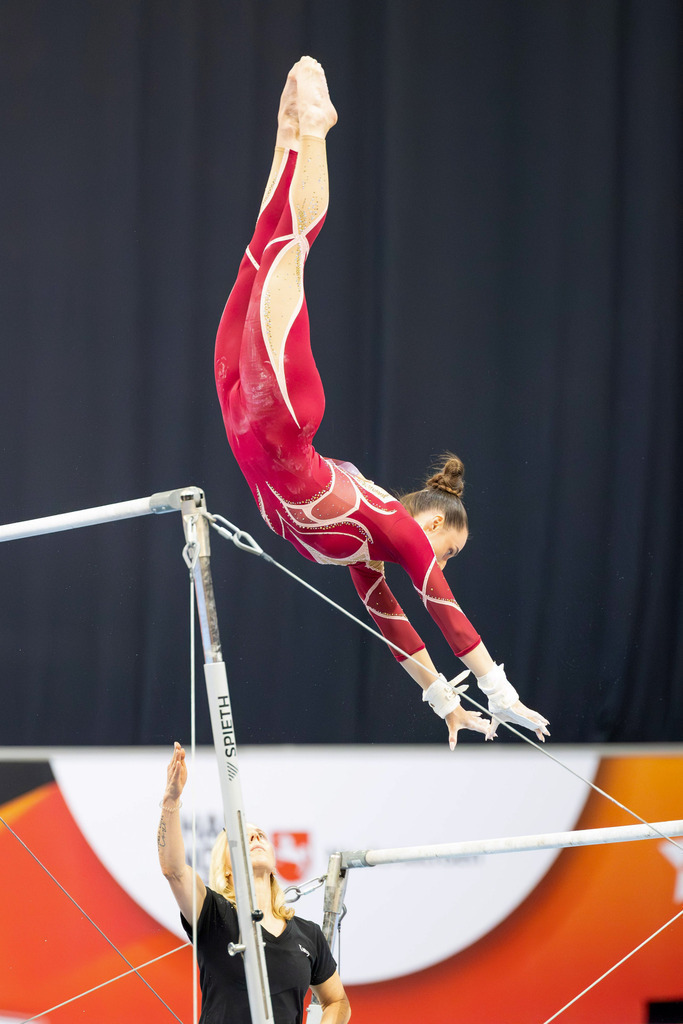 DM Finals 2026; Deutsche Meisterschaft im Gerätturnen 2026, Mehrkampf Frauen | DM Finals 2026; Deutsche Meisterschaft im Gerätturnen 2026, Mehrkampf Frauen***Pauline Schäfer-Betz am Stufenbarren - Realisiert mit Pictrs.com