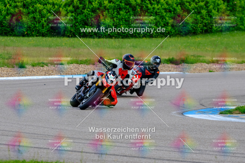 MotoTeam-8885 | Hier findet Ihr Bilder von Touristenfahrten auf der Nürburgring Nordschleife oder von anderen Veranstaltungen die ich besucht habe. Viel Spass beim Durch Schauen 