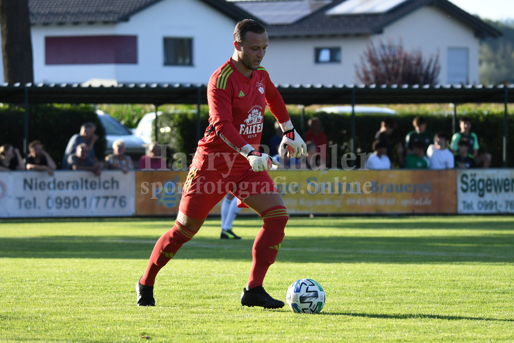 SpVgg Niederalteich : SpVgg GW Deggendorf | Manuel Rieger (SpVgg Niederalteich) - Realisiert mit Pictrs.com