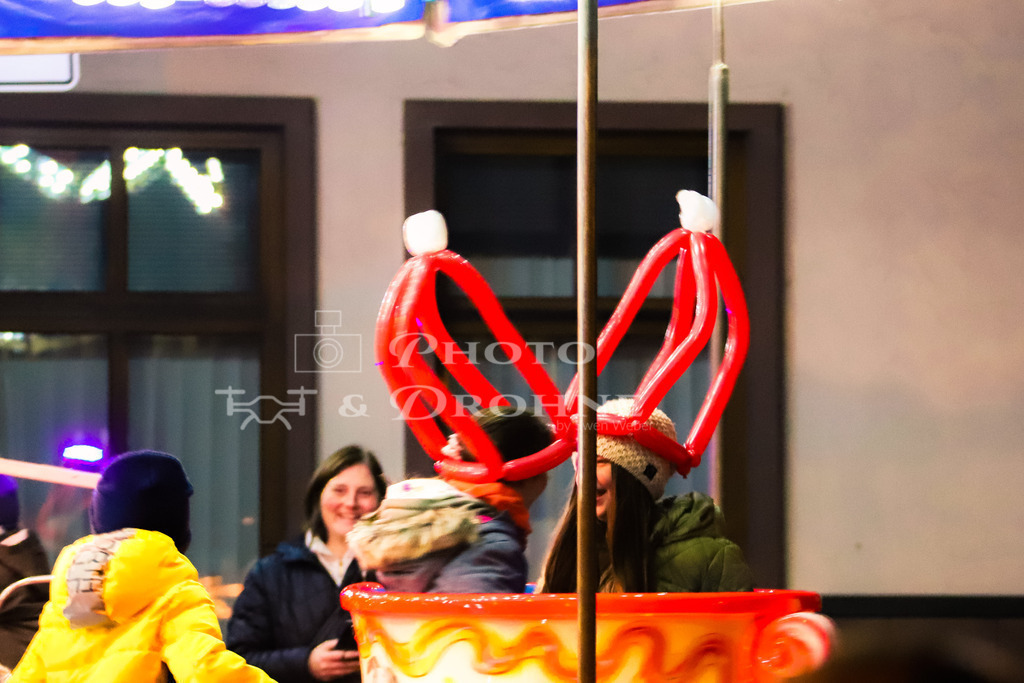 Weihnachtsmarkt Oberwesel 2022-1402 | Der Weihnachtsmarkt in Oberwesel ist jedes Jahr ein Publikumsmagnet. Wir bieten die schönsten Momente auf unseren Fotos. Kostenlos anschauen und online bestellen. - Realisiert mit Pictrs.com