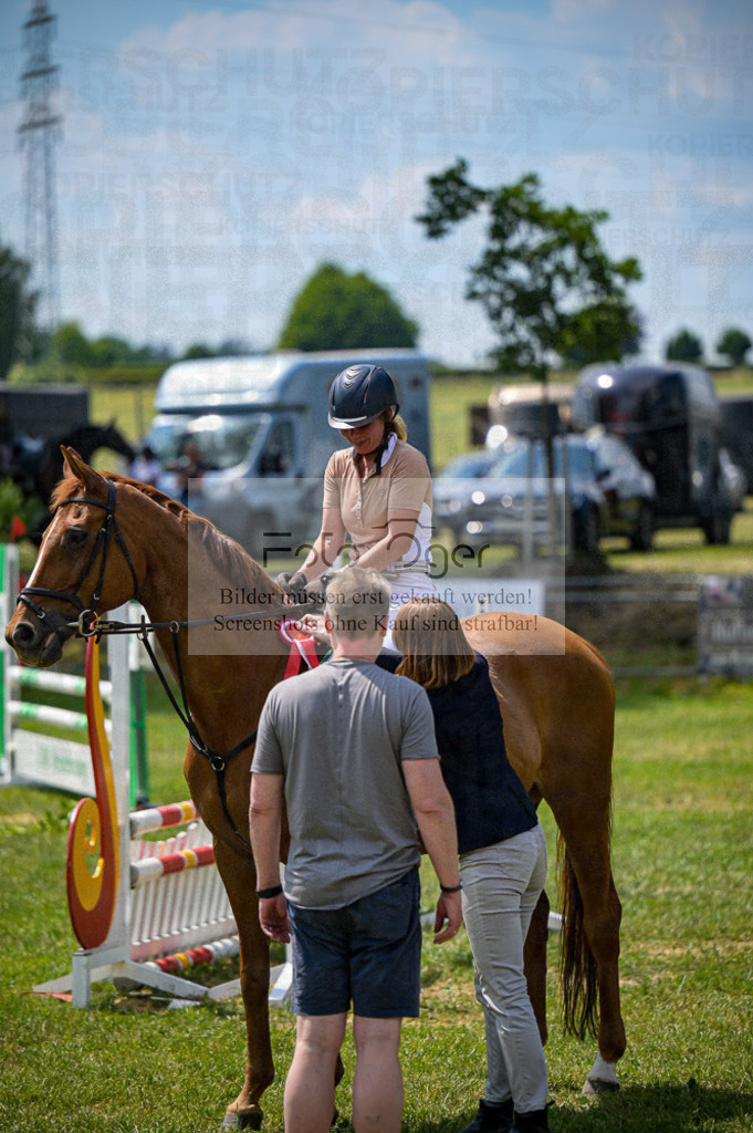 Reitturnier Voxtrup | Entdecke hochwertige Reitturnierfotos von Foto Oger. Professionell, emotional und authentisch – jetzt Lieblingsmomente im Shop bestellen.Deutschlandweite Turnierfotografie. - Realisiert mit Pictrs.com