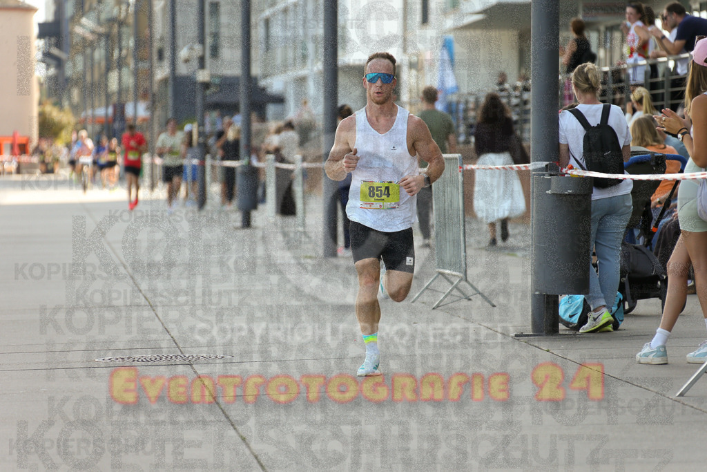 250920_1443_EX1_7390 | Sportfotografie im Rhein-Sieg Kreis, Köln, Bonn, NRW, Rheinland Pfalz, Hessen, etc. Unser Tätigkeitsfeld umfasst den Laufsport vom Volkslauf über den Marathon, Duathlon, Triathon bis zum Ultralauf wie Kölnpfad Ultra oder Schindertrail.