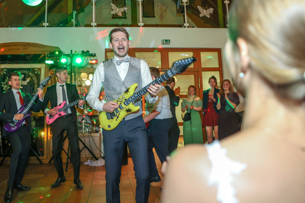 top-top.de Hochzeiten025 | Foto, Video, Fotografie, Videografie, Fotobox, DJ, Discjockey, Musik, Musikbox, Veranstaltung, Photobooth, Amazon, Ebay, Buchtipp, Bestseller, Autor, Verlag, Buch, Wesel, Hamminkeln, NRW, Dinslaken, Rees, Drohne, Hochzeit, Party, Fotobox, Wesel, Fotograf