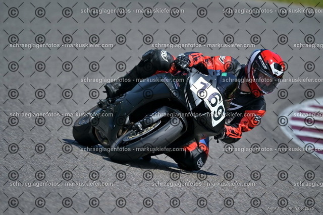 26BT02-1566 | markuskiefer.com - Realisiert mit Pictrs.com