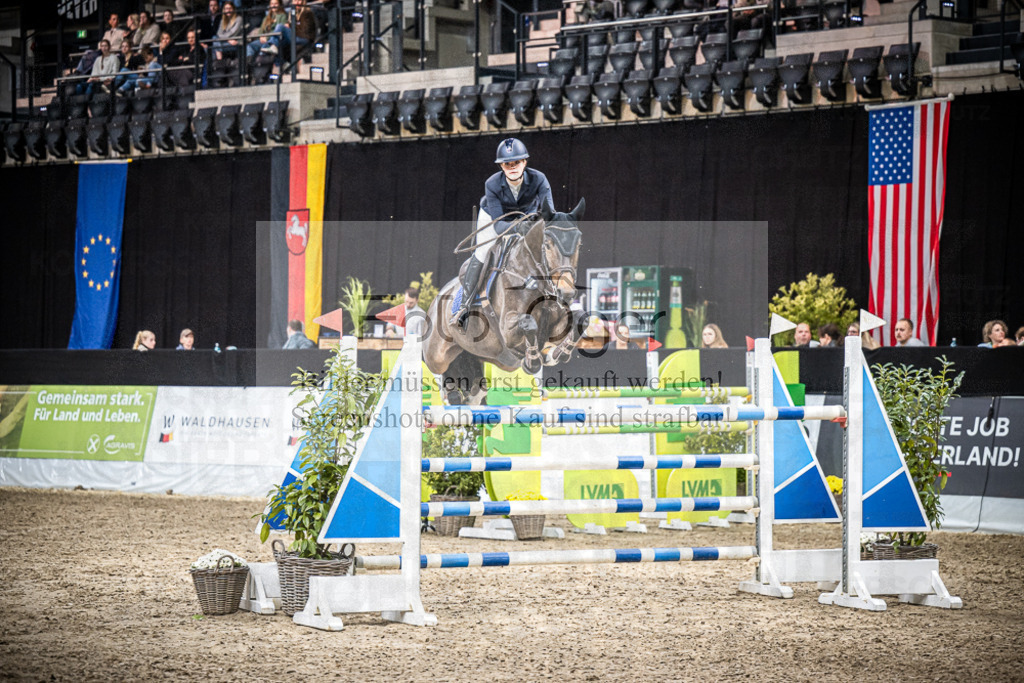 DOS_1563 | Entdecke hochwertige Reitturnierfotos von Foto Oger. Professionell, emotional und authentisch – jetzt Lieblingsmomente im Shop bestellen.Deutschlandweite Turnierfotografie. - Realisiert mit Pictrs.com