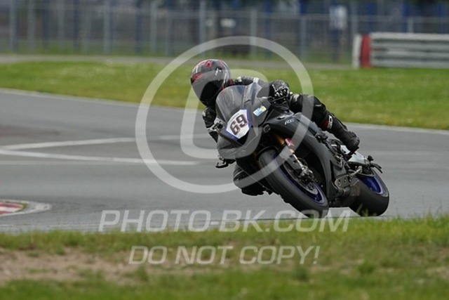 2024_06_21_PBK_19106 | Sportfotografie; SlowMotion; Video; Rennstrecke; Hafeneger; Speer; Racing; RSE; BMW; CBO; Trackday; Motorsportarena; Hockenheimring; Brno; Most; Barcelona; Valencia