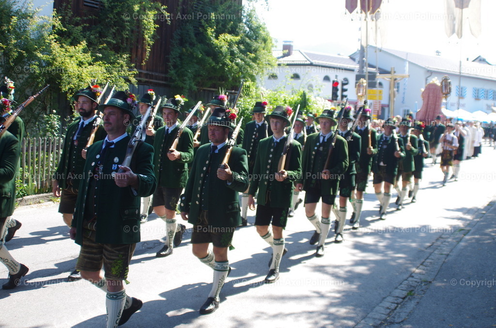 IMGP4138 | fotografiert von Axel PollmannLeonhardi Wallfahrt Benediktbeuern und Murnau, Fronleichnam, Fasching, Landschaft im Loisachtal und Benediktbeuern  - Realisiert mit Pictrs.com