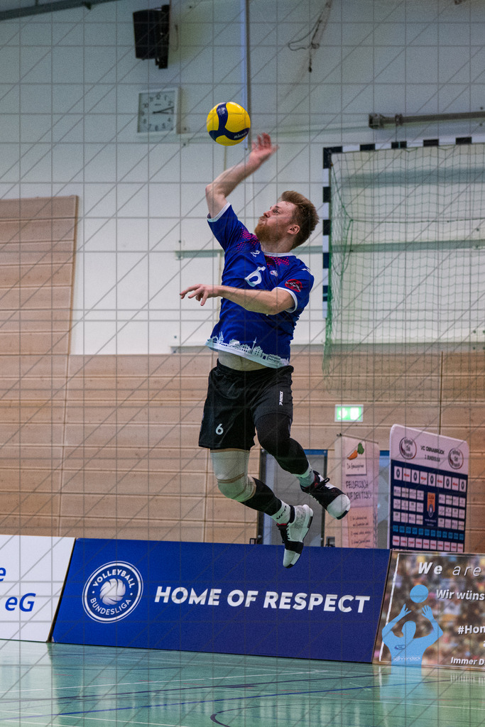 Oberliga 1 Männer 25/26 | VC Osnabrück I vs. FC Schüttorf II | 13.12.25: Oberliga 1 Männer 25/26 | VC Osnabrück I vs. FC Schüttorf II / Osnabrück / Deutschland  //   CREDIT:www.bullenfotos.de, Martin König, Hörner Weg 40, D-49078 Osnabrück, +4917663732967 // Nutzung und Weitergabe nur zu den vereinbarten Zwecken. Presseanfragen an Ersteller. Alle Rechte beim Ersteller. Honorierung nach MFM. - Realisiert mit Pictrs.com