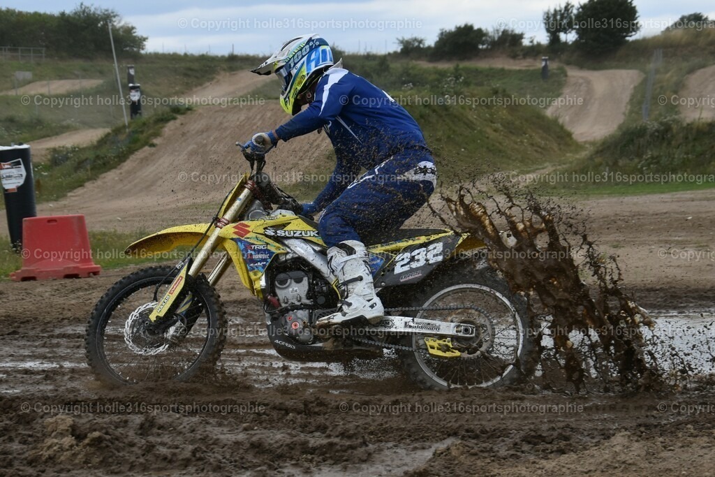 DSC_0510 (2) | Sportfotografie , Motorsport, Motoross, Reitsport, Mointainbike, Enduro,
Landschaft , Outdoor, Eventfotografie, Landschaft, Bilder online bestellen - Realisiert mit Pictrs.com