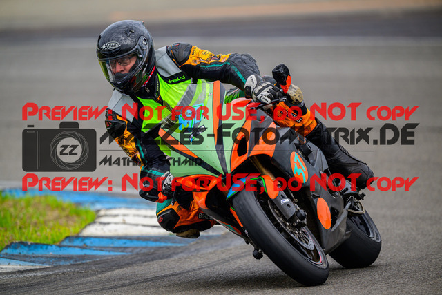 MaZZes_Fotomatrix_20250421_6007705_5176 | GELB