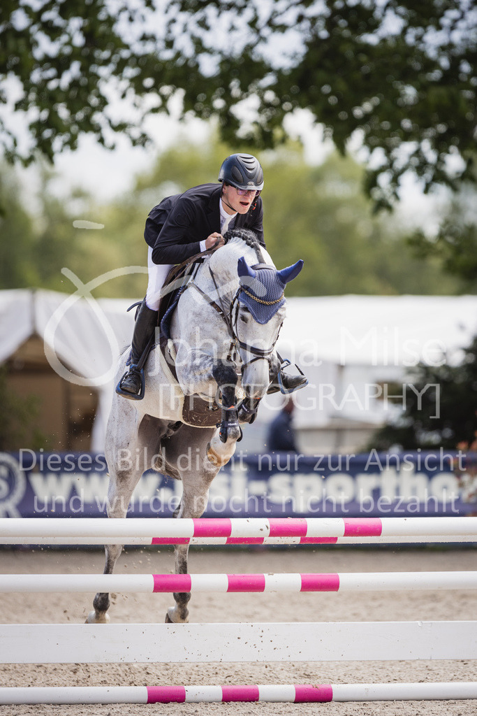 230516_Mühlen_03SprPf-A-432 | Deine schönsten Turniermomente als professionelle Fotos! Entdecke hochwertige Pferdesport-Fotografie im Online-Shop. Jetzt Fotos finden & bestellen!