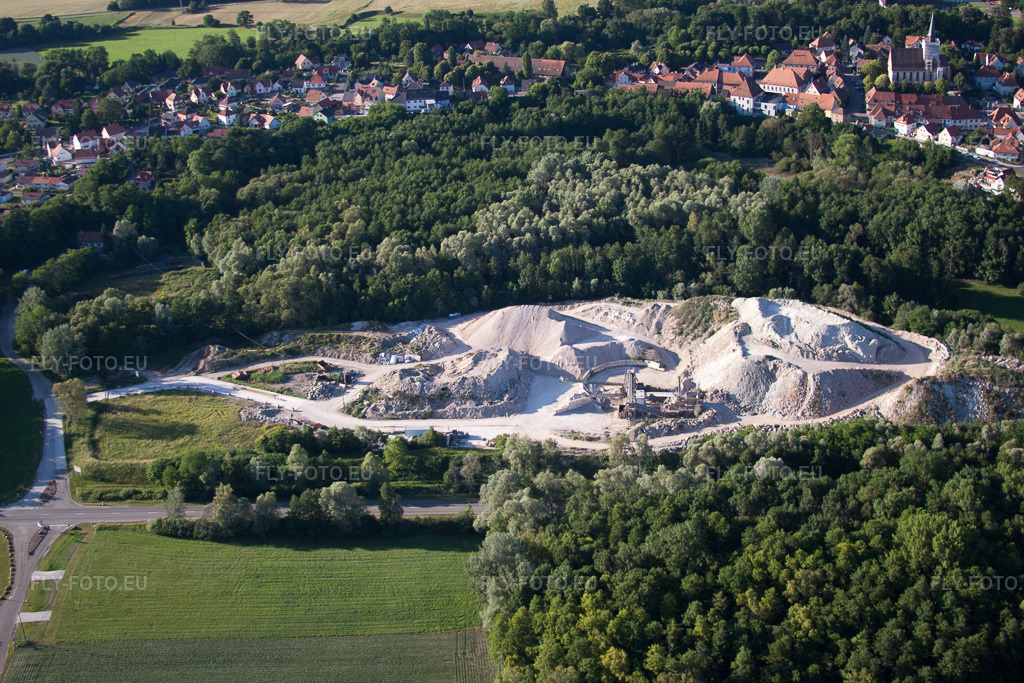 Vue aérienne: Vue de la ville à Lauterbourg dans le département Bas Rhin, France.Photo: IMG_66579.jpg prise le 05/06/2014 par Werner Riehm/FLY-FOTO.euRésolution de l'original: 4752 x 3168 px