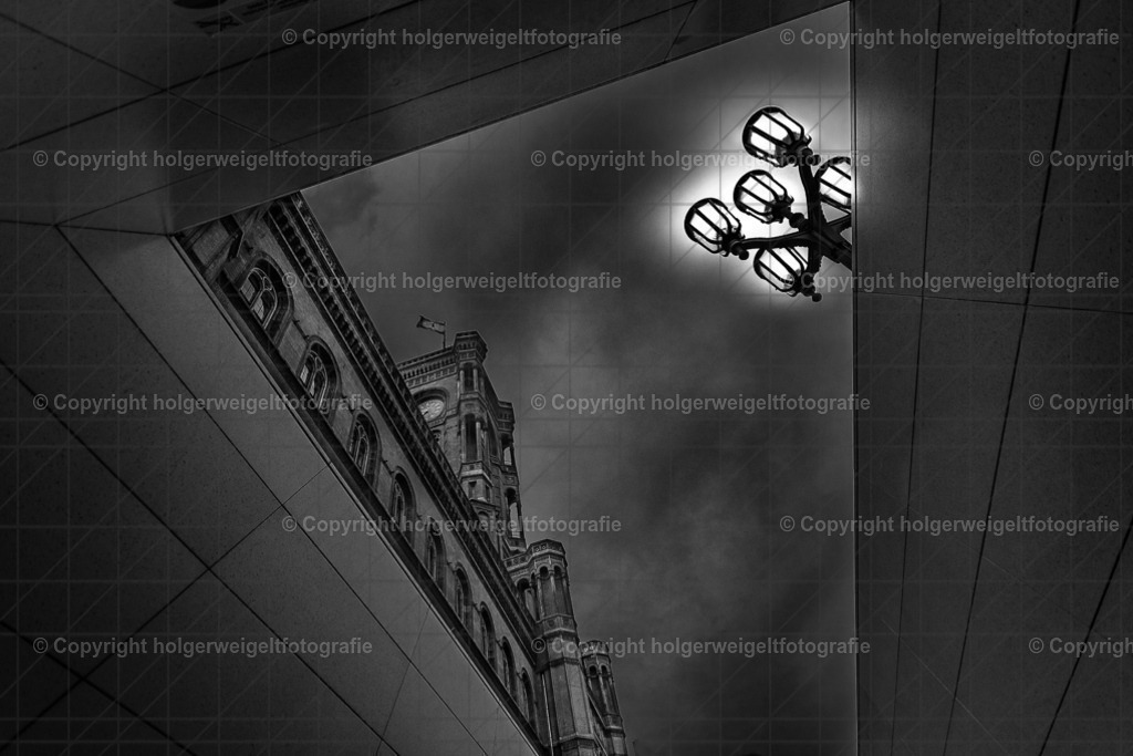 Rote Rathaus | Kaufen sie online außergewöhnliche Fotografien auf Leinwand Acrylglas Fotoprint Aludibond von holgerweigeltfotografie - Realisiert mit Pictrs.com