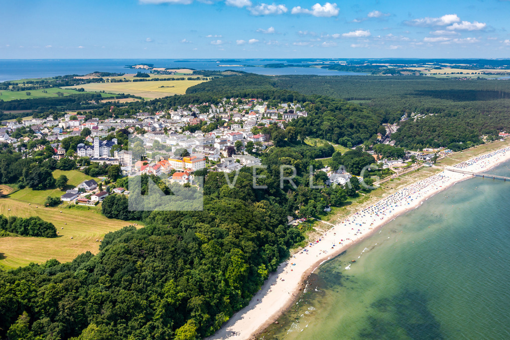Wandbild-Goehren-Luftbild-Ostsee-FOCO7123 | Luftbild Ostseebad Göhren auf der Halbinsel Mönchgut – der einzige staatlich anerkannte Kneipp-Kurort an der deutschen Ostseeküste - Realisiert mit Pictrs.com