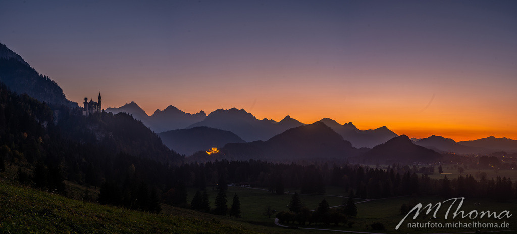 Königsschlösser kurz nach Sonnenuntergang | Dies ist der Online-Shop von naturfoto.michaelthoma.de. Ich bin leidenschaftlicher Naturfotograf und fotografiere von der Andromedagalaxie bis zum Zwergtaucher, von der Ameise bis zum Orionnebel alles was mit Natur zu tun hat. Hier kann eine Auswahl meine - Realisiert mit Pictrs.com