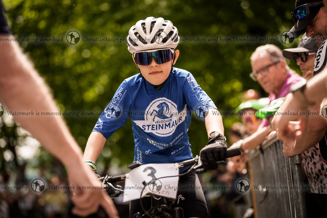 Eierlesen 2026 | Sie wurden bei einem Event oder Sportanlass fotografiert? Hier finden sie ihre Bilder! - Realisiert mit Pictrs.com