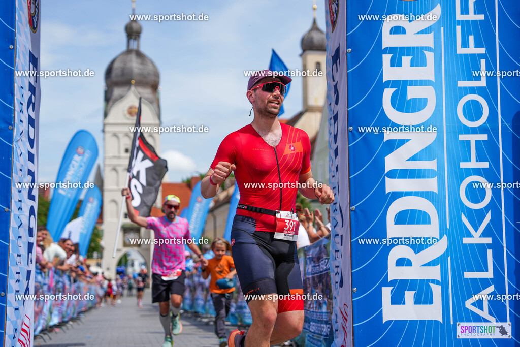 DSC04893 | Stadttriathlon Erding 2025. #yourpictrs #sportshot_your_pictrs @Sportshotphotography #stadttriathlonerding Copyright: www.sportshot.de
