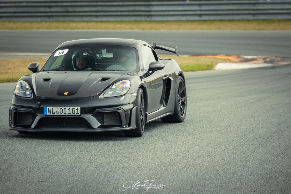 R6AT1596 _Alexander Tschuncky | Entdecken Sie die faszinierende Welt von Alexander Tschuncky Arts: Kreative Fotografie, atemberaubende Automobilkunst und hochwertiger Bilderdruck. Lassen Sie sich inspirieren! - Realisiert mit Pictrs.com