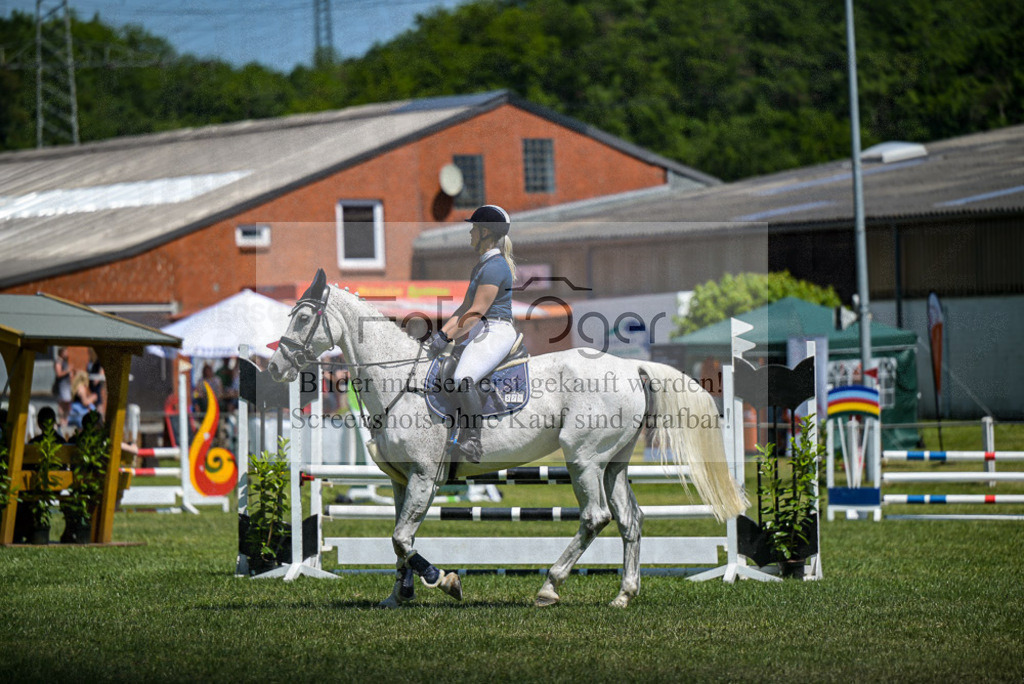 Reitturnier Voxtrup | Entdecke hochwertige Reitturnierfotos von Foto Oger. Professionell, emotional und authentisch – jetzt Lieblingsmomente im Shop bestellen.Deutschlandweite Turnierfotografie. - Realisiert mit Pictrs.com