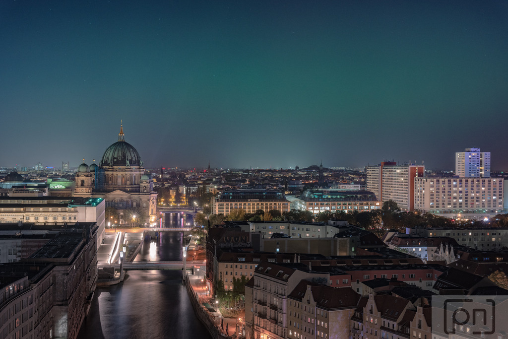 A magical moment in Berlin! | The Northern Lights dancing above the city – such a rare and breathtaking natural spectacle!  For a brief moment, the sky turned into a mesmerizing display of green and violet hues. Witnessing this celestial phenomenon in an urban setting was pure luck.Moments like these remind us of how incredible nature can be – even in the heart of the city. ✨