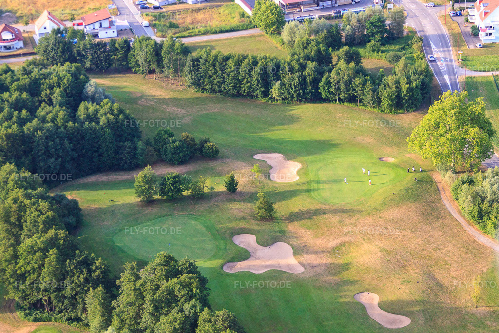 Luftbild: Greens am Golfclub Soufflenheim Baden-Baden in Soufflenheim im Bundesland Bas-Rhin in Frankreich. – Foto: IMG_30546.jpg vom 09.07.2010 durch Werner Riehm/FLY-FOTO.de – Auflösung des Originals: 4752 x 3168 px