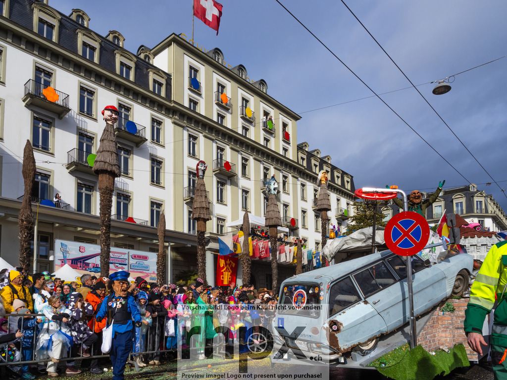 Fritschi-Umzug Luzern 2026 | Foto-Standort: Schweizerhof Luzern - Realisiert mit Pictrs.com