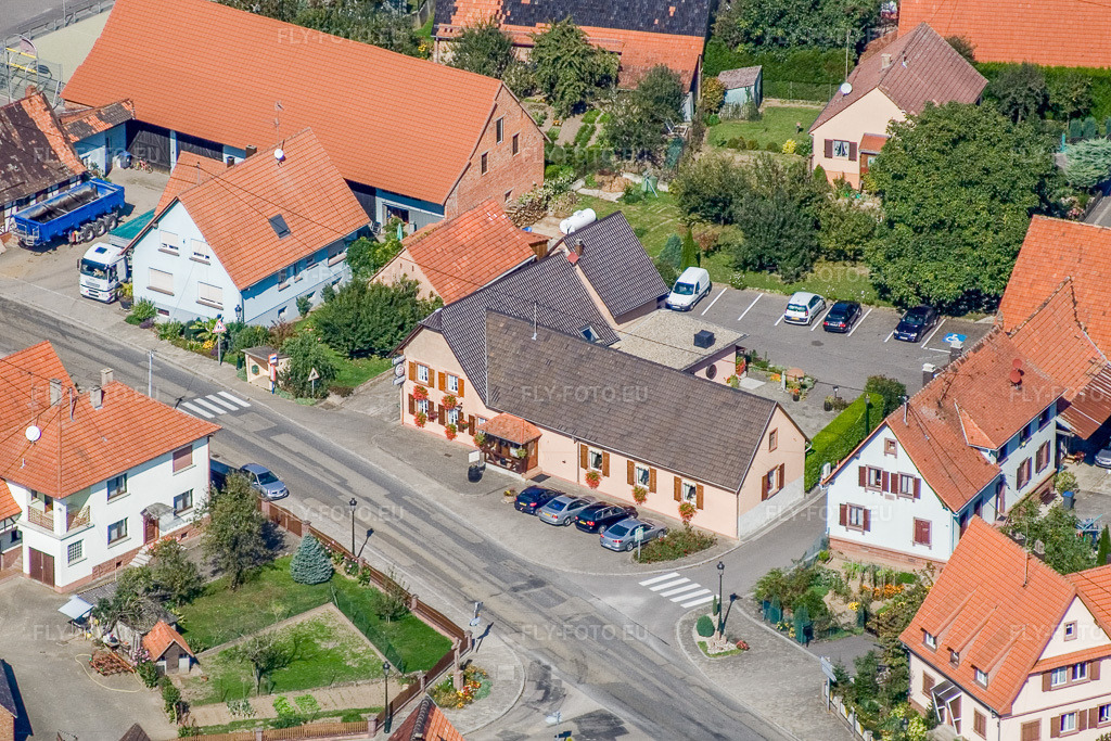 Vue aérienne: Restaurant Au Tonneau Fleuri à Salmbach dans le département Bas Rhin, France – .Photo: IMG_13579.jpg prise le 28/09/2008 par Werner Riehm/FLY-FOTO.eu – Résolution de l'original: 2956 x 1971 px – Au tonneau Fleuri