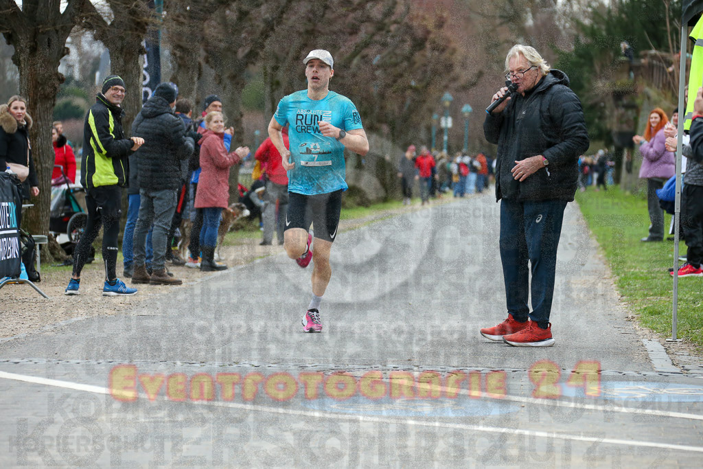 231231_1144_EX1_3918 | Sportfotografie im Rhein-Sieg Kreis, Köln, Bonn, NRW, Rheinland Pfalz, Hessen, etc. Unser Tätigkeitsfeld umfasst den Laufsport vom Volkslauf über den Marathon, Duathlon, Triathon bis zum Ultralauf wie Kölnpfad Ultra oder Schindertrail.