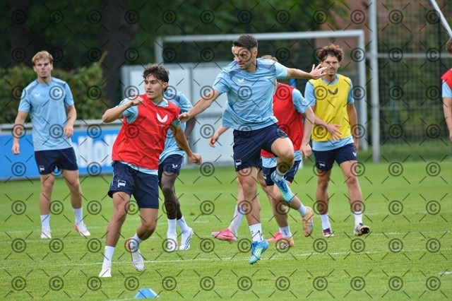 RGE_ (4) | Hertha BSC, 2.Bundesliga, Herren, Fußball, Training auf dem Schenckendorffplatz, Mittwoch 29.07. 2026, Saison 2026/27, von l.  Kian Todorovic (Hertha BSC ),  Josip Brekalo ( Hertha BSC ), Fotograf: Ralf Gebhardt - Realisiert mit Pictrs.com