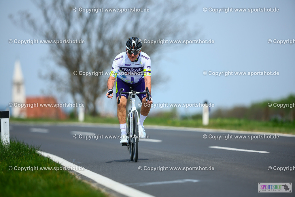 421_TRA56556 | Neusiedlersee Radmarathon 2026@sportshot_your_pictrs #yourpictures#roadtowm2029 #nrm #neusiedlerseeradmarathon #neusiedlersee #neusiedlerseetourismus #burgenland #mörbisch #nrm26 #burgenlandtourismus #voglundco #poweredbyburgenlandtourismus #radsport #rad #marathon #ucigranfondo #visitburgenland #ucigranfondoworldseries