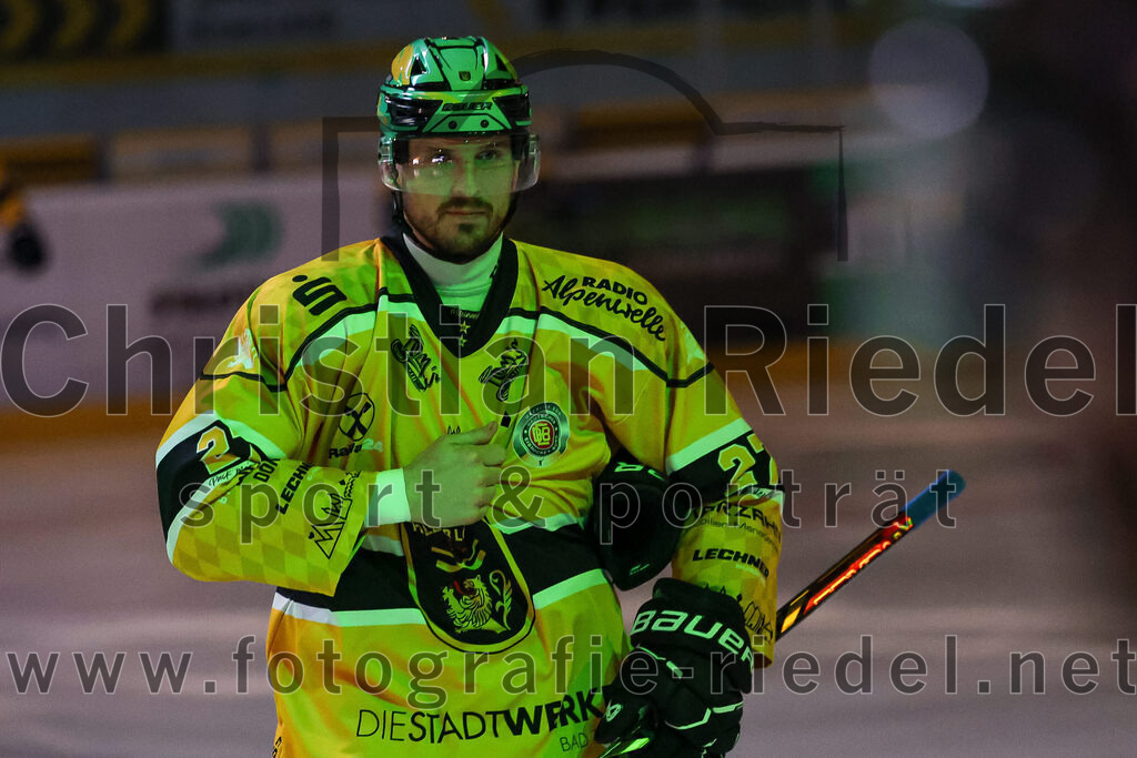 2025-10-28_010_TSV_Erding_gegen_Toelzer_Loewen | Erding, Deutschland, 28.10.2025:Eishockey, Oberliga Süd 2025 / 2026, 13. Spieltag, TSV Erding gegen Tölzer Löwen, Endergebnis: 2:5Sandro Schönberger (Tölzer Löwen, #27)Foto: Christian Riedel / fotografie-riedel.net