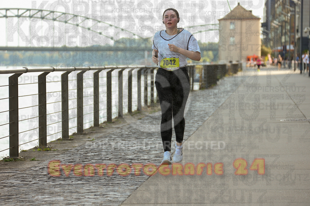 250920_1457_EX1_8327 | Sportfotografie im Rhein-Sieg Kreis, Köln, Bonn, NRW, Rheinland Pfalz, Hessen, etc. Unser Tätigkeitsfeld umfasst den Laufsport vom Volkslauf über den Marathon, Duathlon, Triathon bis zum Ultralauf wie Kölnpfad Ultra oder Schindertrail.