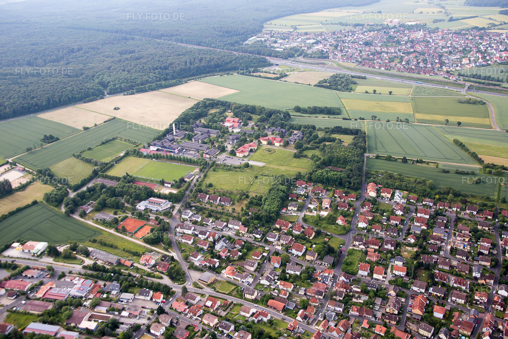Luftbild: Gelände Wohnheim - Gebäude St. Josefs Stift Eisingen gemeinnützige GmbH im Ortsteil Erbachshof in Eisingen im Bundesland Bayern in Deutschland. Foto: IMG_089777.jpg vom 11.06.2016 durch Werner Riehm/FLY-FOTO.de