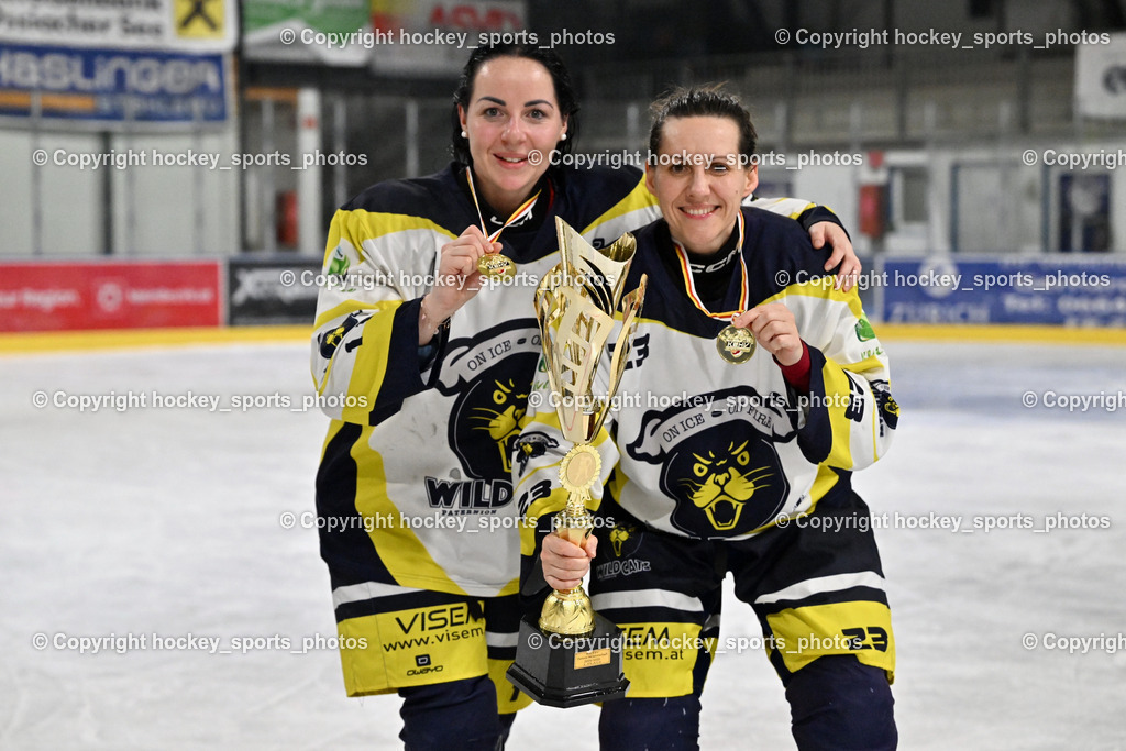 WILDCATS PATERNION & Lady Hawks Siegerehrung-Meisterfeier | #11 Tschernutter Lara WILDCATS PATERNION, #23 Stuppnig Iris WILDCATS PATERNION, WILDCATS PATERNION &amp; Lady Hawks Siegerehrung-Meisterfeier, WILDCATS PATERNION &amp; Lady Hawks Siegerehrung-Meisterfeier am 12.03.2025 in Steindorf (Ossiachersee Halle), Austria, (Photo by Bernd Stefan)