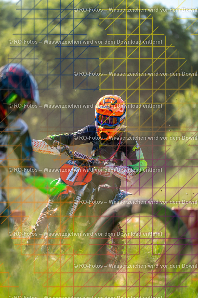 Wolfshausen 1 Lauf -229 | Sportfotografie von RO-Fotos: Motorsport, Motocross, Enduro, Laufveranstaltungen und Triathlon. Professionelle Fotos von Sportlern und Events. - Realisiert mit Pictrs.com