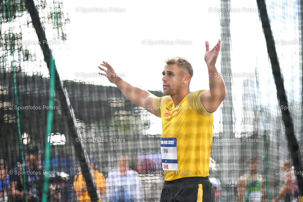 KP1_7290_1 | 21.07.2025, xkaix, Leichtathletik, FISU World University Games 2025 v.l. Mika Sosna (Deutschland) in der Qualifikation vom Diskuswurf - Realisiert mit Pictrs.com