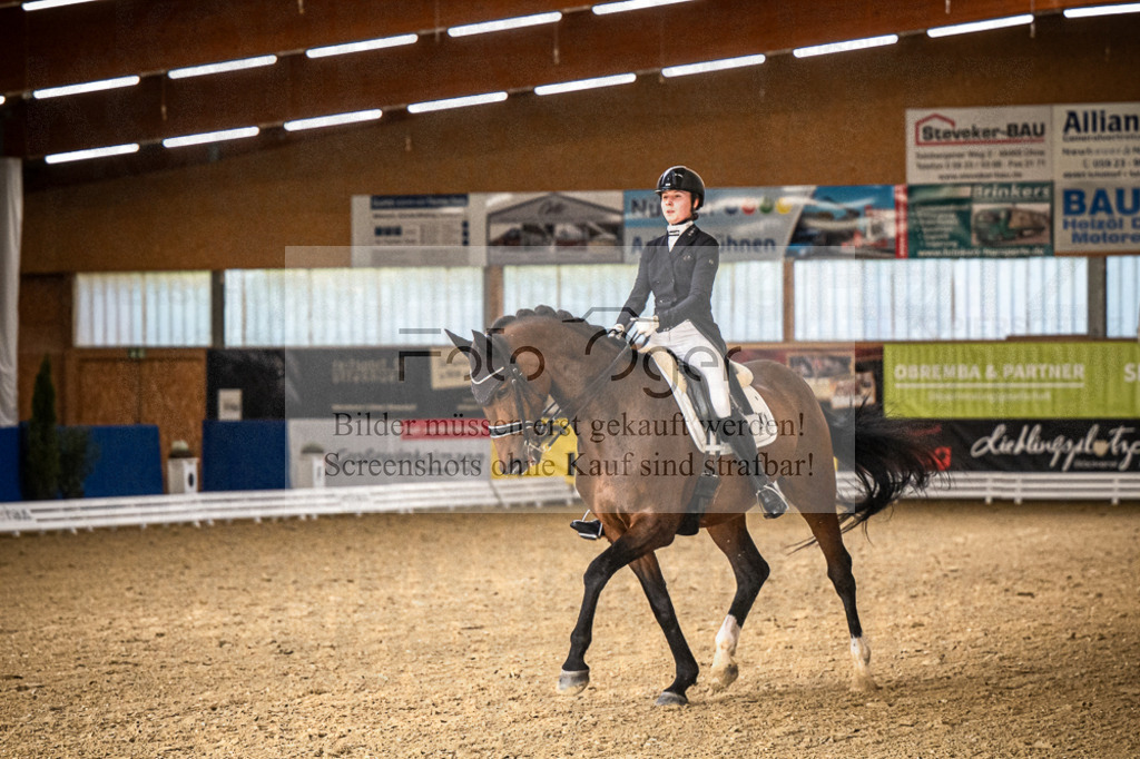 DOS_4488 | Entdecke hochwertige Reitturnierfotos von Foto Oger. Professionell, emotional und authentisch – jetzt Lieblingsmomente im Shop bestellen.Deutschlandweite Turnierfotografie. - Realisiert mit Pictrs.com