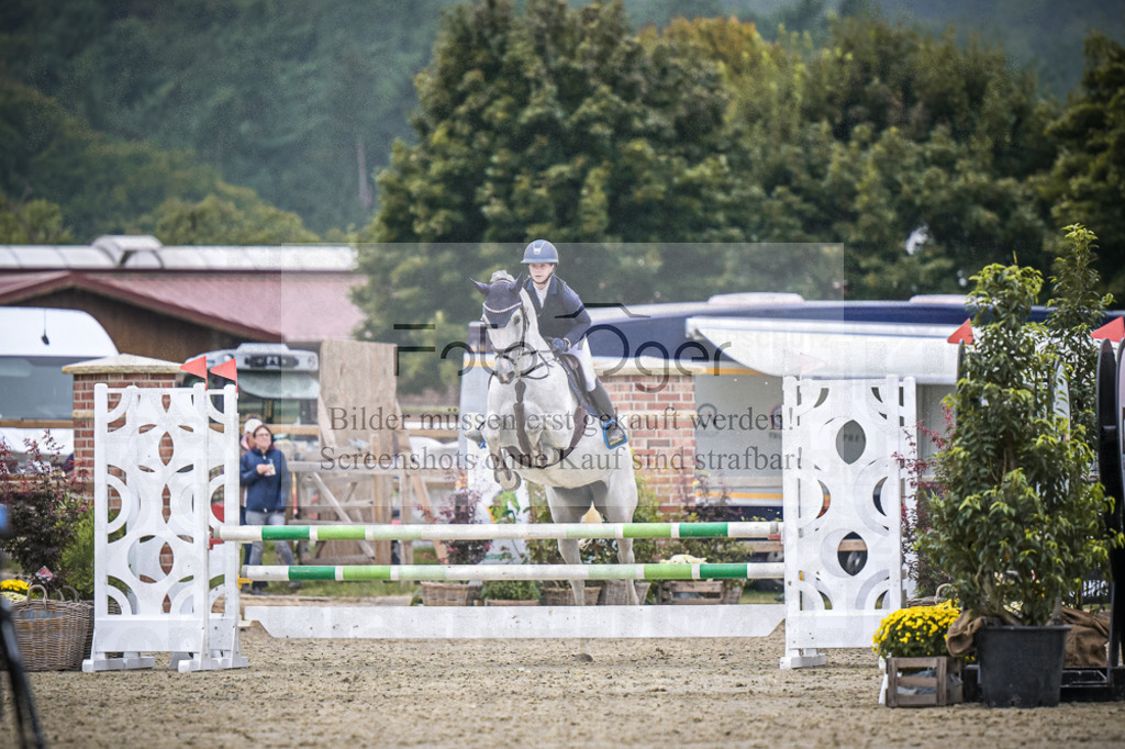 DOS_1258 | Entdecke hochwertige Reitturnierfotos von Foto Oger. Professionell, emotional und authentisch – jetzt Lieblingsmomente im Shop bestellen.Deutschlandweite Turnierfotografie. - Realisiert mit Pictrs.com