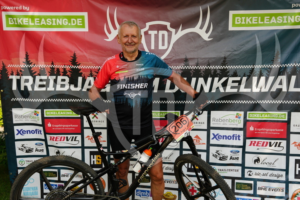 FC605726 | Fotogalerie der Treibjagd im Dunkelwald - Dein MTB Etappenrennen im Erzgebirge - Realisiert mit Pictrs.com